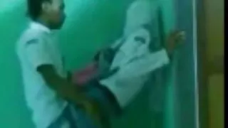 युवा Marinka पहले से ही अपने अश्लील दोस्त कमबख्त