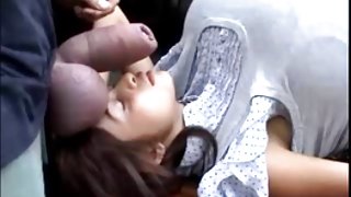 रशियन चिक पुसी पोम्प्ड और गड़बड़ कुतिया पॉर्न