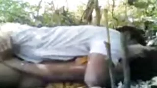 लड़कियां लिंग पर कूदती हैं और लड़के को अश्लील छेद चाटने के लिए देती हैं