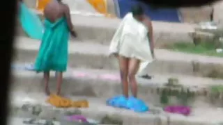 युवक ने रूसी मां की पोर्न सेवा की