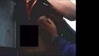 एक दोस्त ने अपनी बड़ी पोर्न नली के साथ बेब को छोड़ दिया