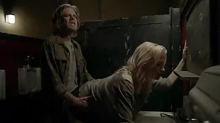 श्यामला के साथ घर पर रूसी blowjob