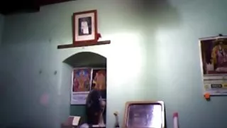 रूसी छात्रों ने प्रकृति पोर्न में एक कठिन तांडव का मंचन किया