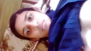 बिल्ली के बाल काटे पोर्न में पुराने दोस्त गड़बड़