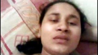 वियाग्रा के तहत लड़की को एक स्ट्रैपआन पोर्न द्वारा खोखला कर दिया जाता है