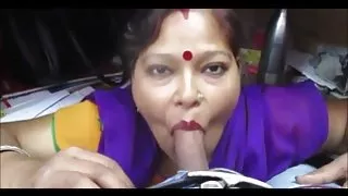 पसंदीदा सौंदर्य गड़बड़ में पुसी