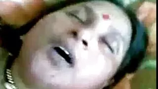 रसदार रिसर रूसी फूहड़ और अश्लील समाप्त हो गया